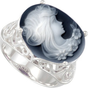 6.2 Carat Black Agate Victorian Lady Cameo Ring.