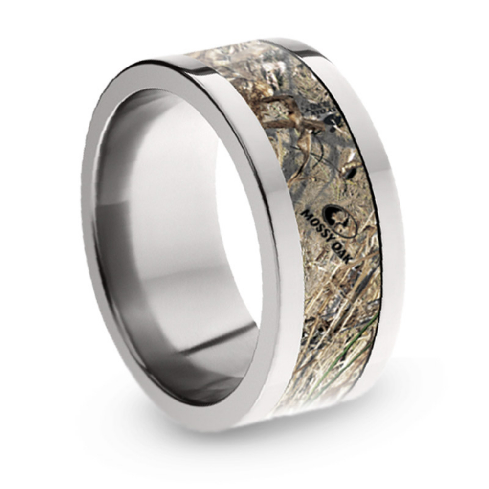 Mossy Oak Duck Blind Camo inlay 10mm Comfort-Fit Polished Titanium Ring.