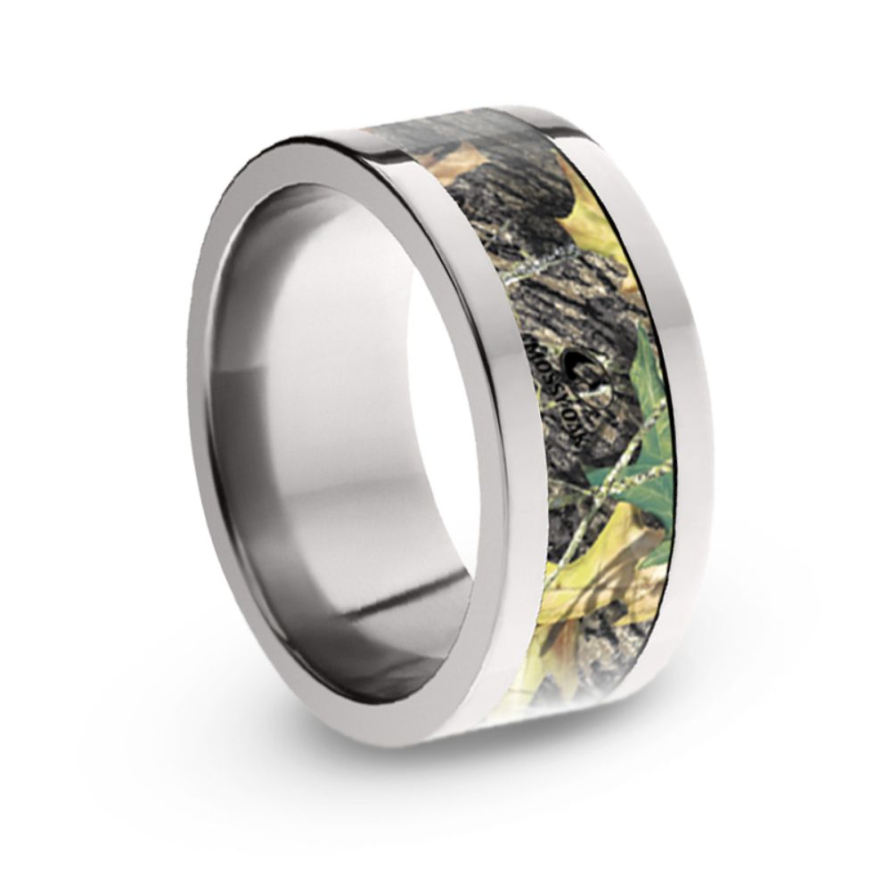 Mossy Oak Break-Up Camo inlay 8mm Comfort-Fit Polished Titanium Ring.