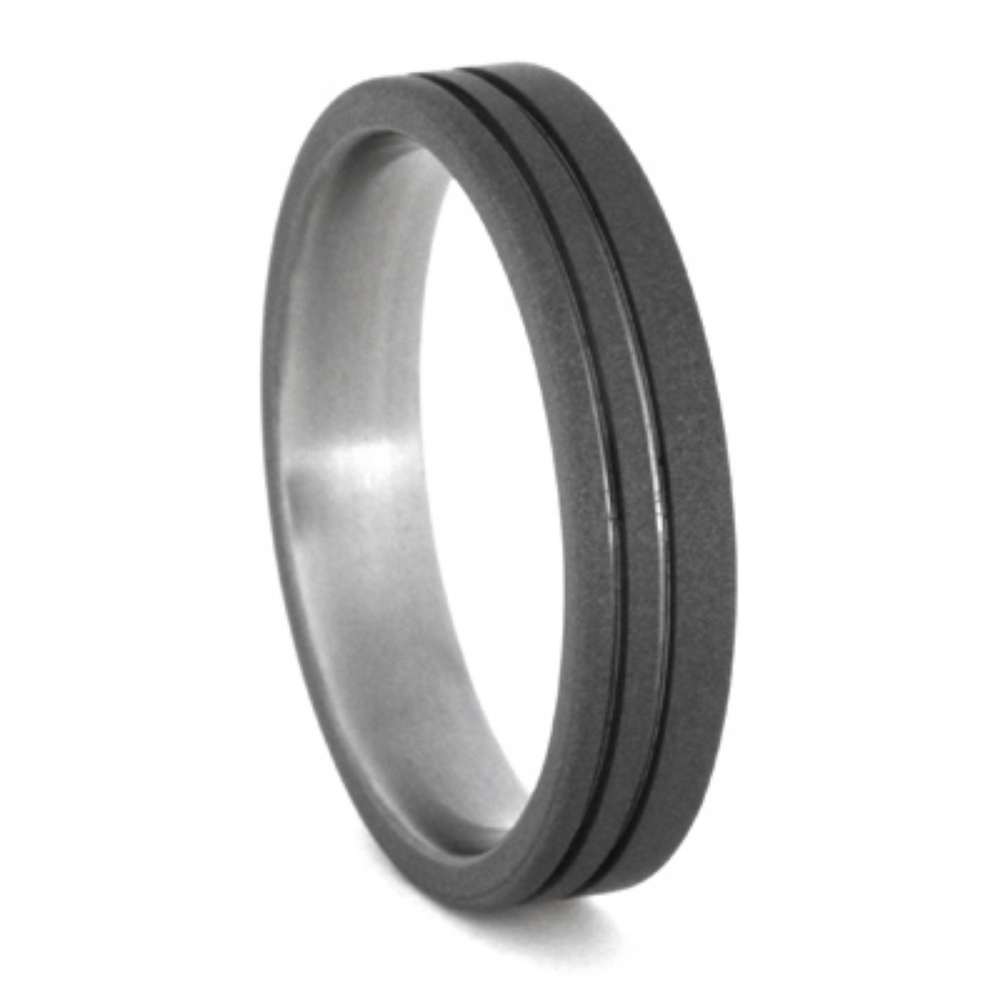Grooved Pinstripe with Sandblasted Titanium Overlay 5mm Comfort-Fit Wedding Band 