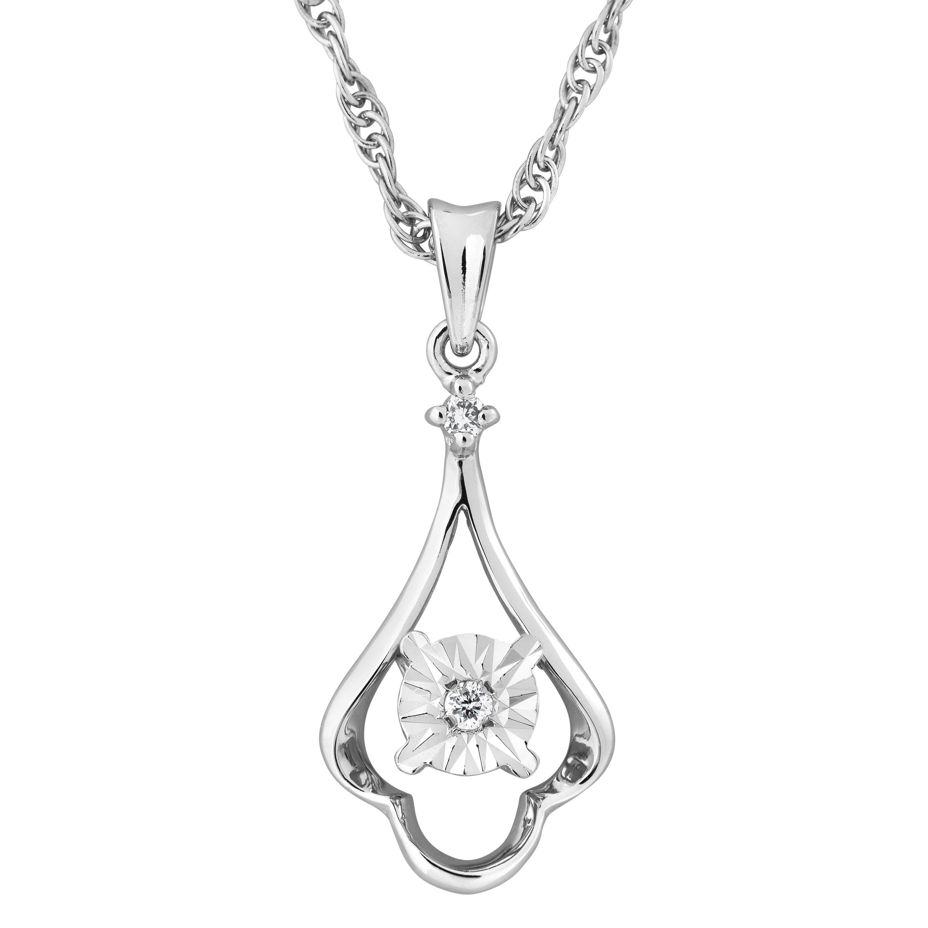 Diamond Trefoil Pendant Necklace, Sterling Silver. 