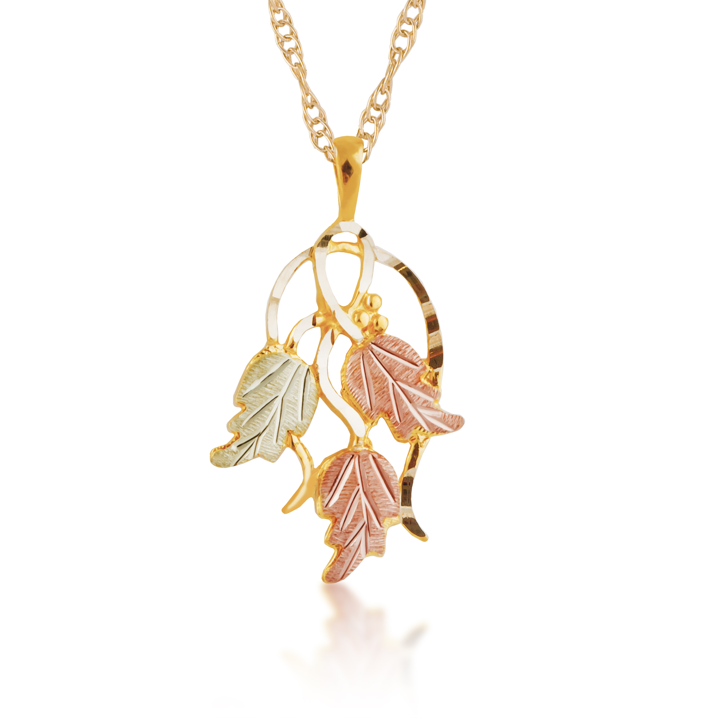 Black Hills Gold Necklace with Leaf Cluster. 